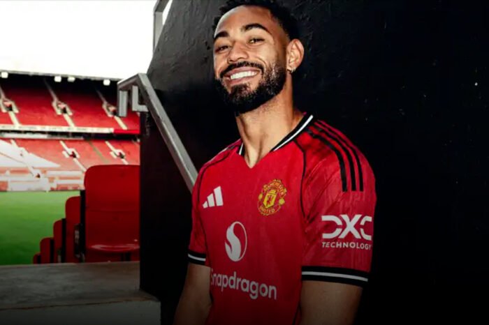 Matheus Cunha resmi diperkenalkan sebagai pemain anyar Manchester United di Old Trafford, menjadi rekrutan pertama era Ruben Amorim.
