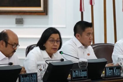 Efisiensi Dana Pendidikan: Sri Mulyani Dorong Skema Abadi dan Riset Berkelanjutan 20 Menkeu Sri Mulyani saat paparkan strategi penguatan pendidikan nasional lewat dana abadi dan skema pendanaan riset LPDP di ITB Bandung.