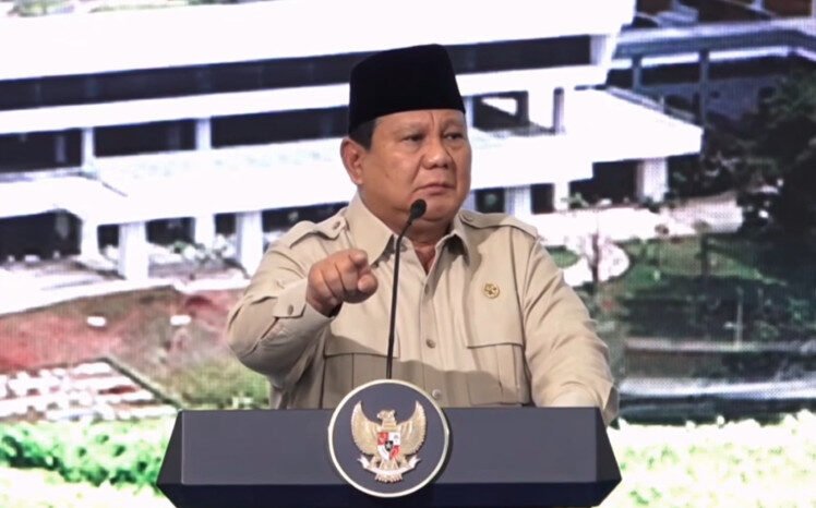 Prabowo tegaskan pendidikan dan kesehatan adalah wujud demokrasi sejati, targetkan 70 ribu dokter spesialis dan 500 rumah sakit baru.