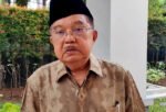 Jusuf Kalla menyerukan semua pihak untuk menahan diri dan menjaga stabilitas bangsa pasca insiden unjuk rasa yang memakan korban jiwa.