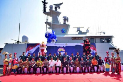 BI dan TNI AL lepas Ekspedisi Rupiah Berdaulat 2025 dari Pontianak untuk menjangkau 90 pulau 3T demi menjaga kedaulatan mata uang nasional.