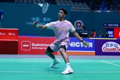 Alwi Farhan tampil impresif dan menumbangkan unggulan India, Lakshya Sen, untuk melangkah ke final Macau Open 2025.