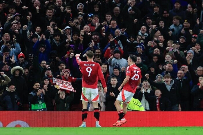 AC Milan selangkah lagi datangkan Rasmus Hojlund dari Manchester United, tinggal menunggu keputusan sang pemain.