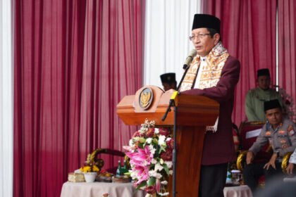 Menag Nasaruddin Umar bersama Gubernur Riau Abdul Wahid dan tokoh-tokoh daerah saat peresmian kampus IIIB di kawasan Pondok Pesantren Basma Darul 'Ilmi Wassa’adah, Rohul.
