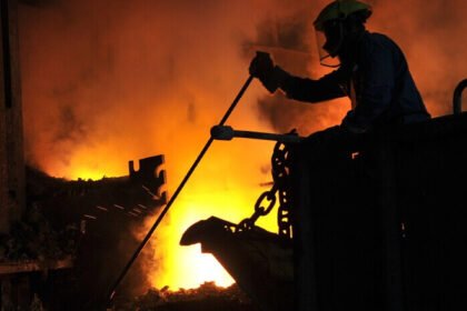 Hilirisasi aluminium Mempawah serap 3.130 tenaga kerja baru, MIND ID dorong pertumbuhan ekonomi daerah secara inklusif dan berkelanjutan.