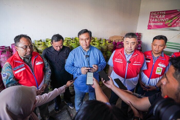 Ombudsman RI dan Pertamina Patra Niaga melakukan inspeksi mendadak ke 25 titik distribusi LPG 3 Kg di Bengkulu, memastikan kepatuhan harga dan pasokan subsidi sesuai aturan.