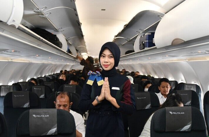 Pelita Air catat sejarah baru dengan penerbangan perdana menggunakan Pertamina SAF berbahan minyak jelantah dari Jakarta ke Bali.