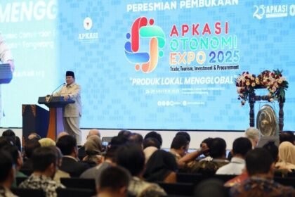 Presiden Prabowo Subianto tegaskan efisiensi APBN bukan pemangkasan dana transfer daerah, melainkan dialokasikan kembali untuk program prioritas seperti Makan Bergizi Gratis (MBG).