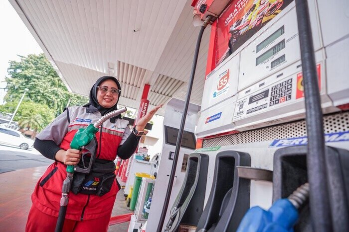 Pertamina Patra Niaga Beri Kado #Lebihhemat Rp300/L untuk BBM Diesel Standar Euro 4 Pertamina Dex di Bulan Kemerdekaan 2 Pertamina Patra Niaga Beri Kado #Lebihhemat Rp300/L untuk BBM Diesel Standar Euro 4 Pertamina Dex di Bulan Kemerdekaan