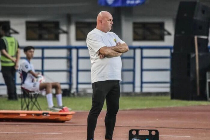 Pelatih Persib Bandung, Bojan Hodak, menyoroti tumpulnya lini serang tim setelah gagal menang atas PSIM Yogyakarta di Super League 2025/26.