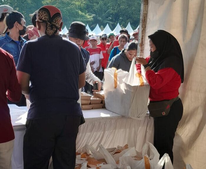 Owner UMKM 'Putus Lidah' Puas, Produknya Jadi Primadona di Pesta Rakyat HUT ke-80 RI 2 Owner UMKM 'Putus Lidah' Puas, Produknya Jadi Primadona di Pesta Rakyat HUT ke-80 RI