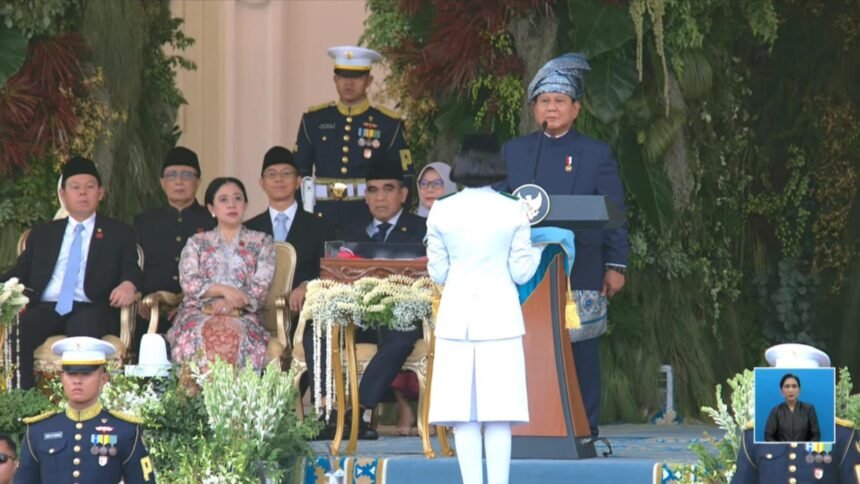 Presiden Prabowo Pimpin Upacara Penurunan Bendera HUT RI ke-80 di Istana Merdeka