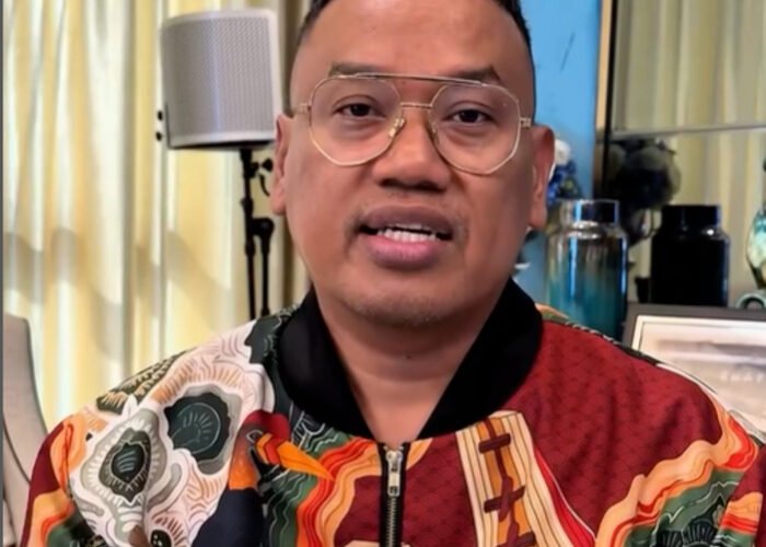 Polisi menahan sembilan orang terduga penjarah rumah Uya Kuya di Pondok Bambu, Jakarta Timur, usai aksi massa pada Sabtu (30/8) malam.