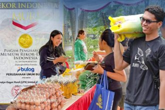 Pemerintah bersama Bulog pastikan distribusi pangan nasional tetap aman dan stabil lewat Gerakan Pangan Murah di 4.337 titik se-Indonesia.