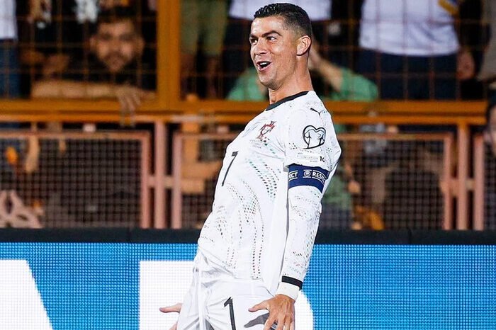 Cristiano Ronaldo - Joao Felix menjadi pahlawan Portugal dengan masing-masing dua gol, membawa tim menundukkan Armenia 5-0 di laga pembuka Grup F.