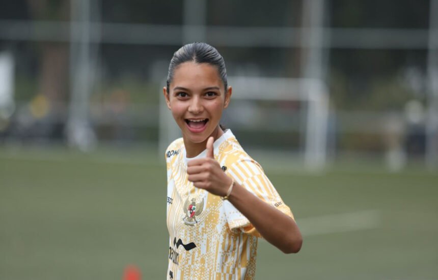 Estella Loupatty (Dok. Istimewa)