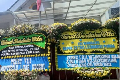 Keluarga besar di Ciputat bersiap menyambut jenazah diplomat RI, Zetro Leonardo Purba, korban penembakan di Peru.