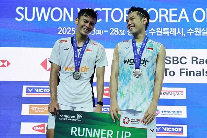 Fajar Alfian/Muhammad Shohibul Fikri gagal menjuarai Korea Open 2025 usai kalah dari Kim Won Ho/Seo Seung Jae dalam laga final di Suwon.