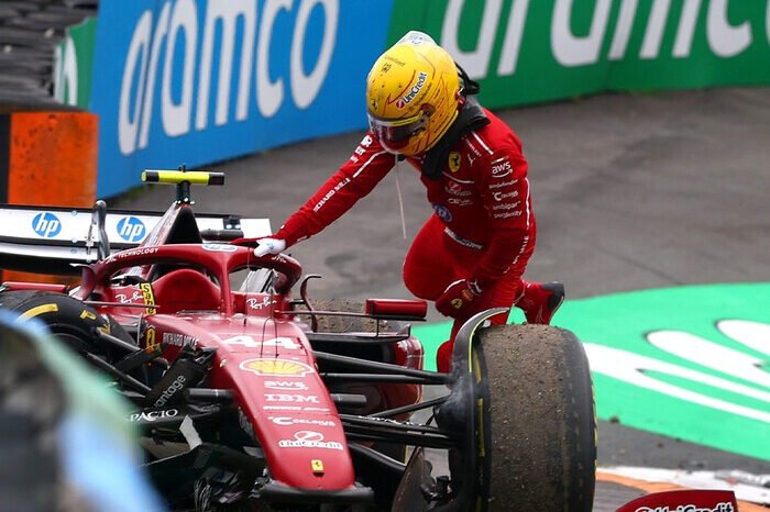 Lewis Hamilton dijatuhi penalti lima grid jelang GP Italia di Monza, menambah ketegangan balapan kandang Ferrari.