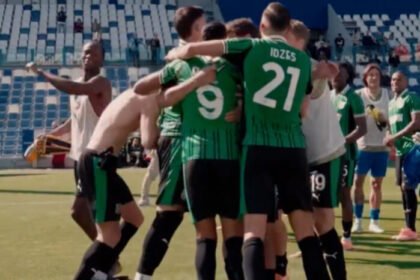 Sassuolo sukses menaklukkan Udinese dengan skor 3-1, Jay Idzes tampil solid bantu Neroverdi merangkak menuju 10 besar klasemen Liga Italia 2025-2026.