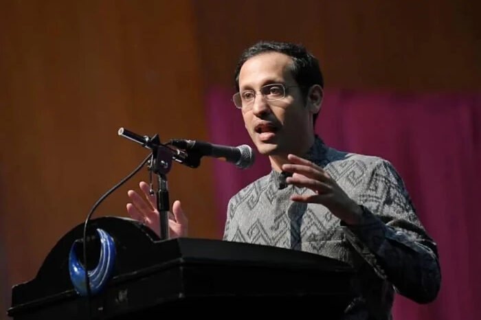 Nadiem Makarim resmi ditetapkan sebagai tersangka dugaan korupsi pengadaan laptop Chromebook oleh Kejaksaan Agung, Kamis (4/9/2025).