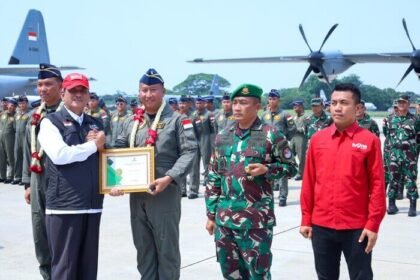 BAZNAS sambut kepulangan Satgas Garuda Merah Putih II di Lanud Halim Perdanakusuma, tegaskan komitmen membantu Palestina secara berkelanjutan.