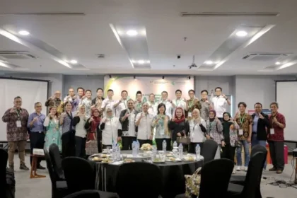 Forum CSR Indonesia menekankan pentingnya kolaborasi lintas sektor antara pemerintah, swasta, akademisi, media, dan masyarakat untuk mengatasi kemiskinan ekstrem. Melalui Rakernas 2025 dan Padmamitra Awards, Forum CSR meneguhkan komitmen CSR sebagai motor perubahan menuju Indonesia bebas kemiskinan 2030.