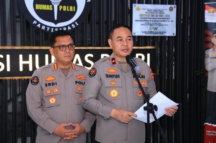 Mutasi besar Polri September 2025: 60 personel alami rotasi jabatan, dari Dankorbrimob baru, Kabaintelkam, hingga Kapolda sejumlah provinsi.