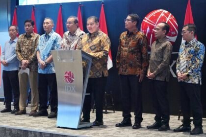 Jumlah investor pasar modal Indonesia mencapai 18 juta SID pada Agustus 2025. Lonjakan ini didorong edukasi BEI bersama OJK, serta dukungan pemerintah dalam menjaga stabilitas pasar modal.