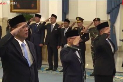 Reshuffle Kabinet Merah Putih: Presiden Prabowo Lantik 4 Menteri dan 1 Wamen 20 Reshuffle Kabinet Merah Putih, Presiden Prabowo Subianto melantik lima menteri dan wakil menteri baru di Istana Negara, Jakarta, Senin (8/9/2025).