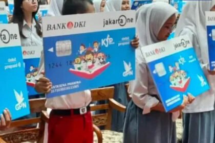 Pencairan KJP Plus tahap II 2025 dimulai 10 September, bantu 707 ribu lebih siswa DKI penuhi kebutuhan pendidikan.