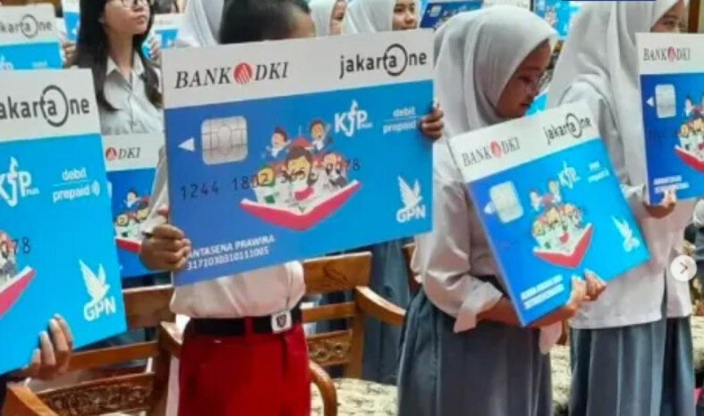 Pencairan KJP Plus tahap II 2025 dimulai 10 September, bantu 707 ribu lebih siswa DKI penuhi kebutuhan pendidikan.