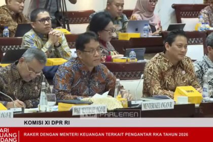 Banggar DPR RI mendorong tambahan minyak goreng 2 liter dalam paket Bantuan Pangan 2025, usulan ini disetujui Menteri Keuangan.