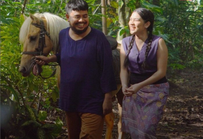 Film horor komedi terbaru Indonesia, Kang Solah from Kang Mak x Nenek Gayung, siap tayang di bioskop mulai 25 September 2025.