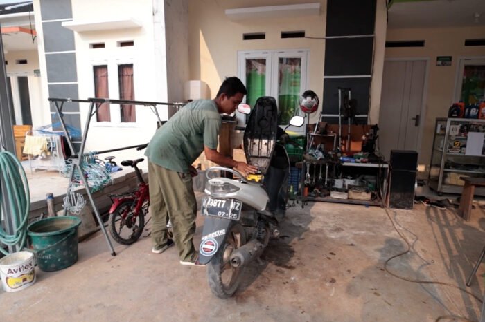 Setelah 15 Tahun Kontrak, Montir di Bogor Akhirnya Miliki Rumah dari Program 3 Juta Rumah 2 Setelah 15 Tahun Kontrak, Montir di Bogor Akhirnya Miliki Rumah dari Program 3 Juta Rumah