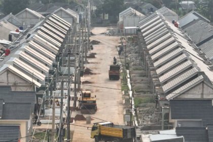 Pekerja bangunan di Bogor mengaku bangga terlibat dalam pembangunan rumah subsidi program 3 juta rumah Presiden Prabowo Subianto.