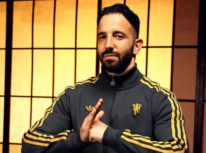 Ruben Amorim bantah isu pemecatan dari kursi pelatih Manchester United. Ia memastikan dukungan penuh Jim Ratcliffe, meski Setan Merah terpuruk di awal musim.