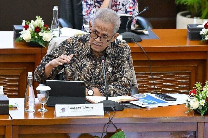 Anggito Abimanyu resmi meninggalkan jabatan Wakil Menteri Keuangan setelah ditetapkan DPR RI sebagai Ketua Dewan Komisioner LPS periode 2025–2030.