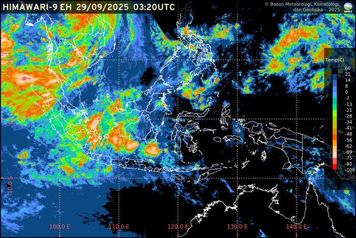 Prakiraan cuaca 29 September 2025, sejumlah wilayah Indonesia berpotensi hujan petir hingga banjir rob.