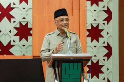 Profil Irfan Yusuf, Menteri Haji dan Umrah Pertama di Era Presiden Prabowo 12 Mochamad Irfan Yusuf alias Gus Irfan saat dilantik sebagai Menteri Haji dan Umrah oleh Presiden Prabowo Subianto di Istana Negara, Senin (8/9/2025).