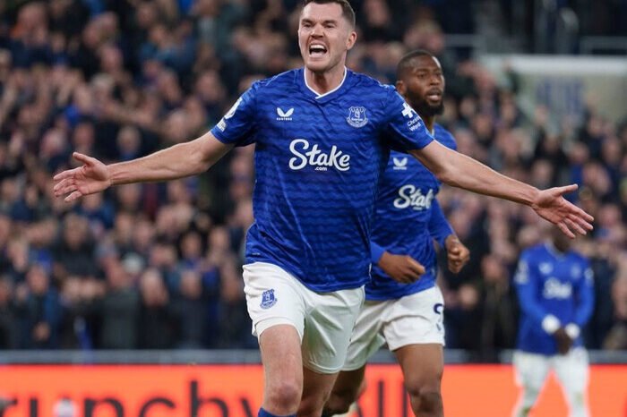 Everton vs West Ham United berakhir imbang 1-1, The Toffees gagal amankan kemenangan kandang sementara The Hammers masih terjebak di zona degradasi Liga Inggris.