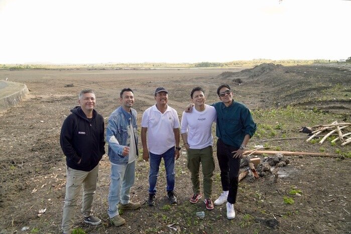 Menteri Trenggono Ajak Raffi Ahmad Tinjau K-SIGN, Tonggak Swasembada Garam Nasional di Rote 2 Menteri Trenggono Ajak Raffi Ahmad Tinjau K-SIGN, Tonggak Swasembada Garam Nasional di Rote