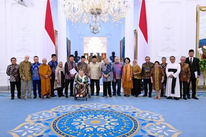 Presiden Prabowo Subianto siap bentuk Komisi Reformasi Polri dan Komisi Investigasi Independen Prahara Agustus demi keadilan dan transparansi.