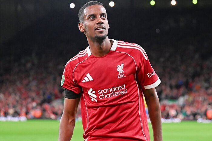 Alexander Isak mencetak gol perdana untuk Liverpool saat The Reds menyingkirkan Southampton 2-1 di Piala Carabao 2025.