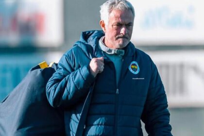 Jose Mourinho pulang ke Portugal, selangkah lagi resmi tangani Benfica usai Bruno Lage dipecat.