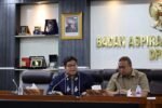 Kawendra Lukistian bersama anggota DPR lainnya menerima perwakilan GMNI di Gedung DPR, menegaskan komitmen lembaga legislatif untuk terus mengawal aspirasi rakyat.