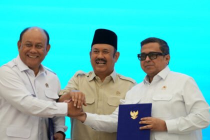 Pemerintah tegaskan Program Makan Bergizi Gratis (MBG) wajib tersertifikasi halal untuk menjaga kualitas gizi dan kepercayaan masyarakat.