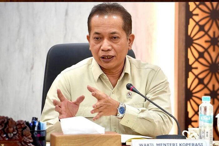 Ferry Juliantono resmi menjabat Menteri Koperasi menggantikan Budi Arie Setiadi. Penunjukan ini menjadi babak baru kebijakan koperasi di era Presiden Prabowo.