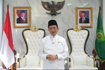 Menag Nasaruddin Umar meminta maaf atas pernyataan yang disalahartikan soal profesi guru dan menegaskan komitmen pemerintah dalam meningkatkan kesejahteraan tenaga pendidik.
