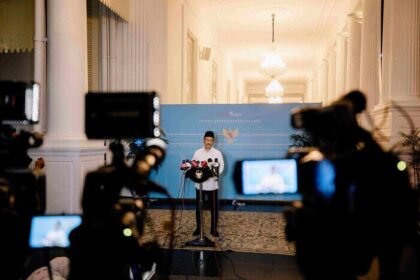 Presiden Prabowo Subianto menekankan agar bansos disalurkan tepat sasaran, sementara penerima diarahkan menuju pemberdayaan ekonomi.